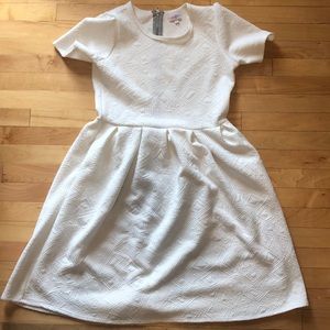 LuLaRoe “Amelia” Dress with Pockets